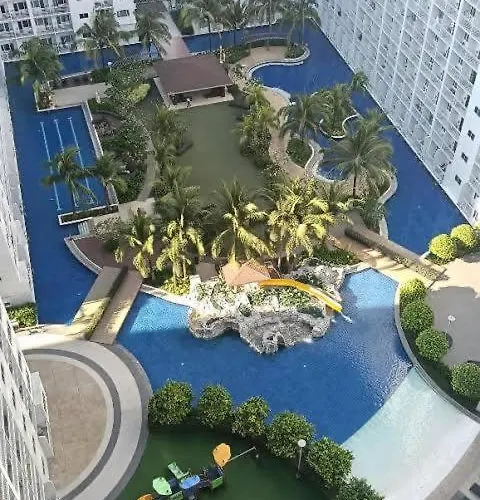 Shore Aparthotel